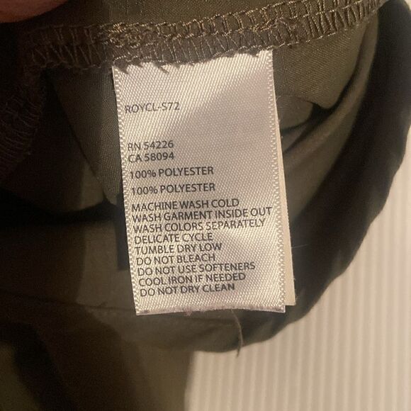 Ladies Royal Robbin’s Top With Zippered Pocket Medium - Picture 6 of 7